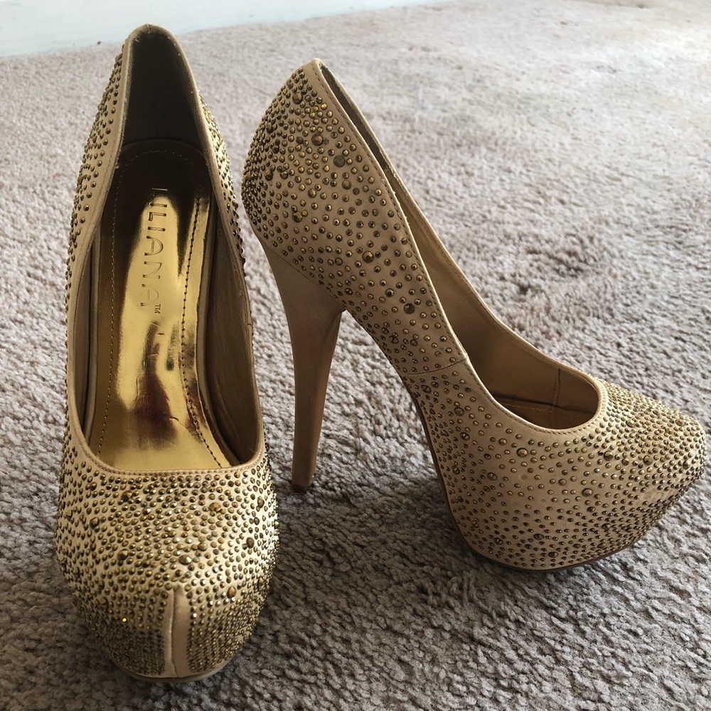 Gold heels - Picture 3 of 4